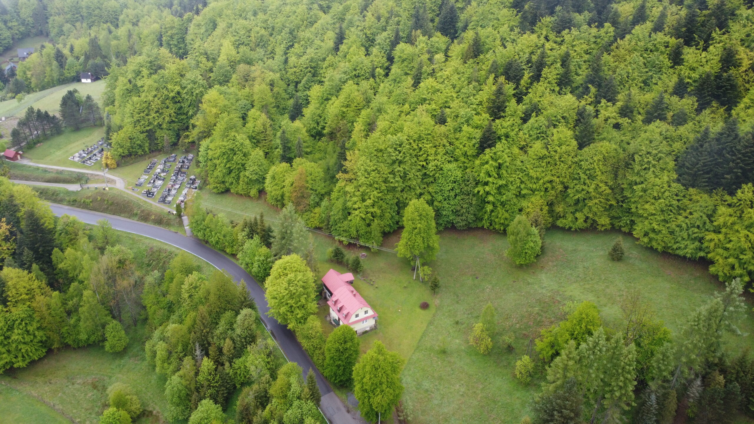 Cmentarz parafialny. Przypomnienie o panujących zasadach.